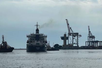 Ukraine: Grynspan welcomes departure of first grain ship